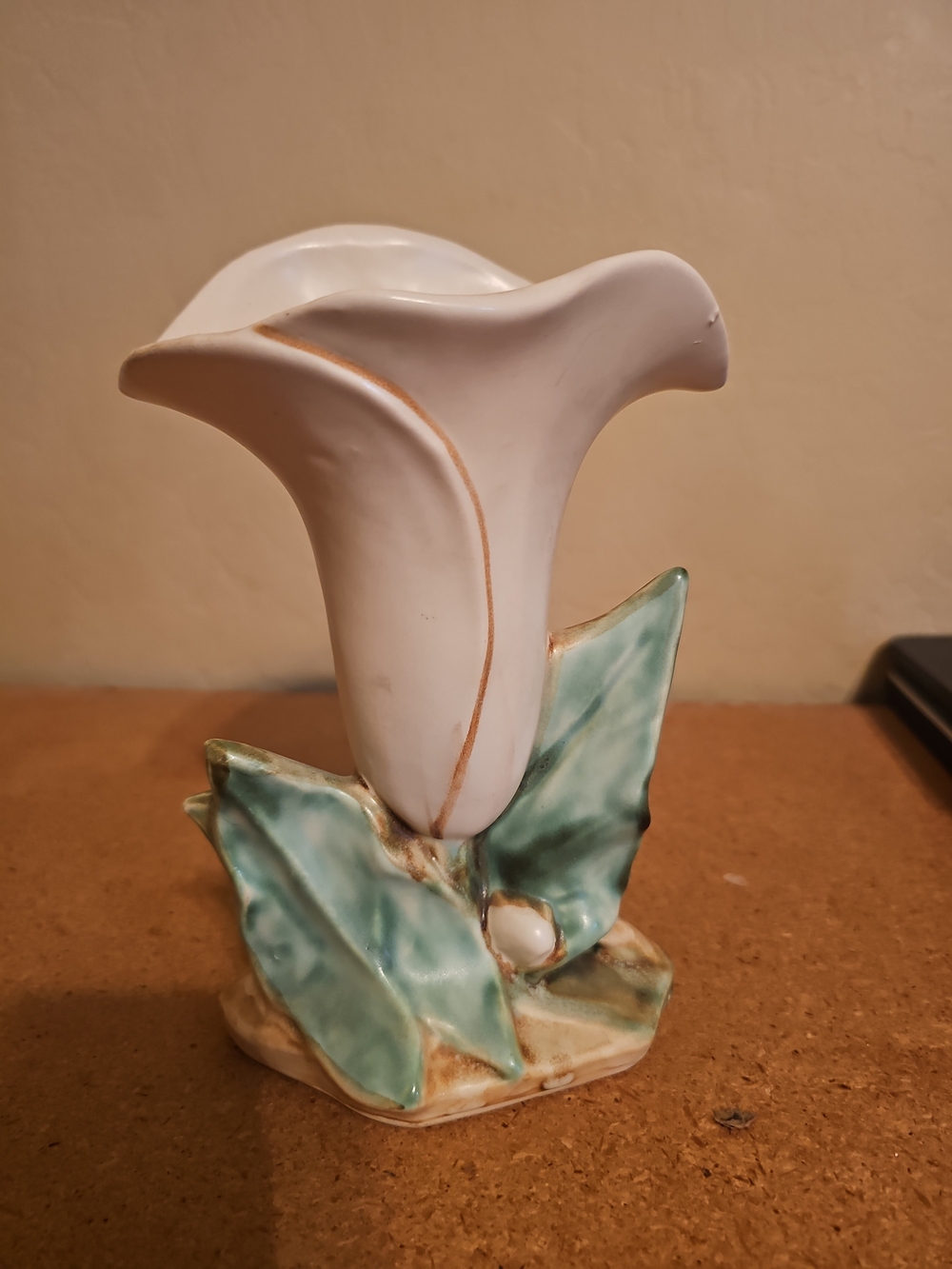 Vintage McCoy 1940’s Art Pottery. Single Calla Lily Vase. 8"